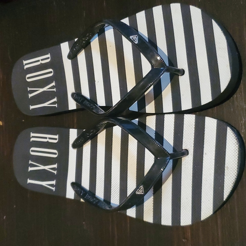 Roxy flip-flops